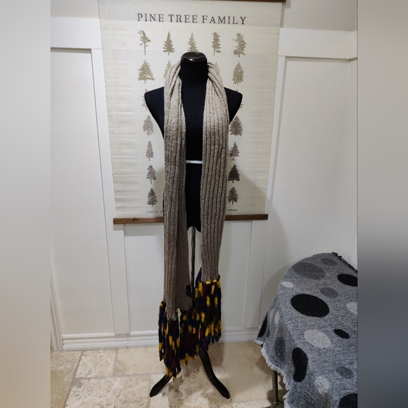 Steve MaddenWomen's Scarf Over-The-Top Rib-Knit Scarf Beige - Picture 2 of 9